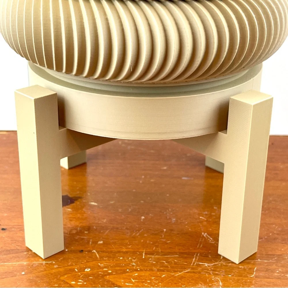 The Maro Planter Pot, Indoor Planter w/ Drainage Tray - Picture 5 of 9